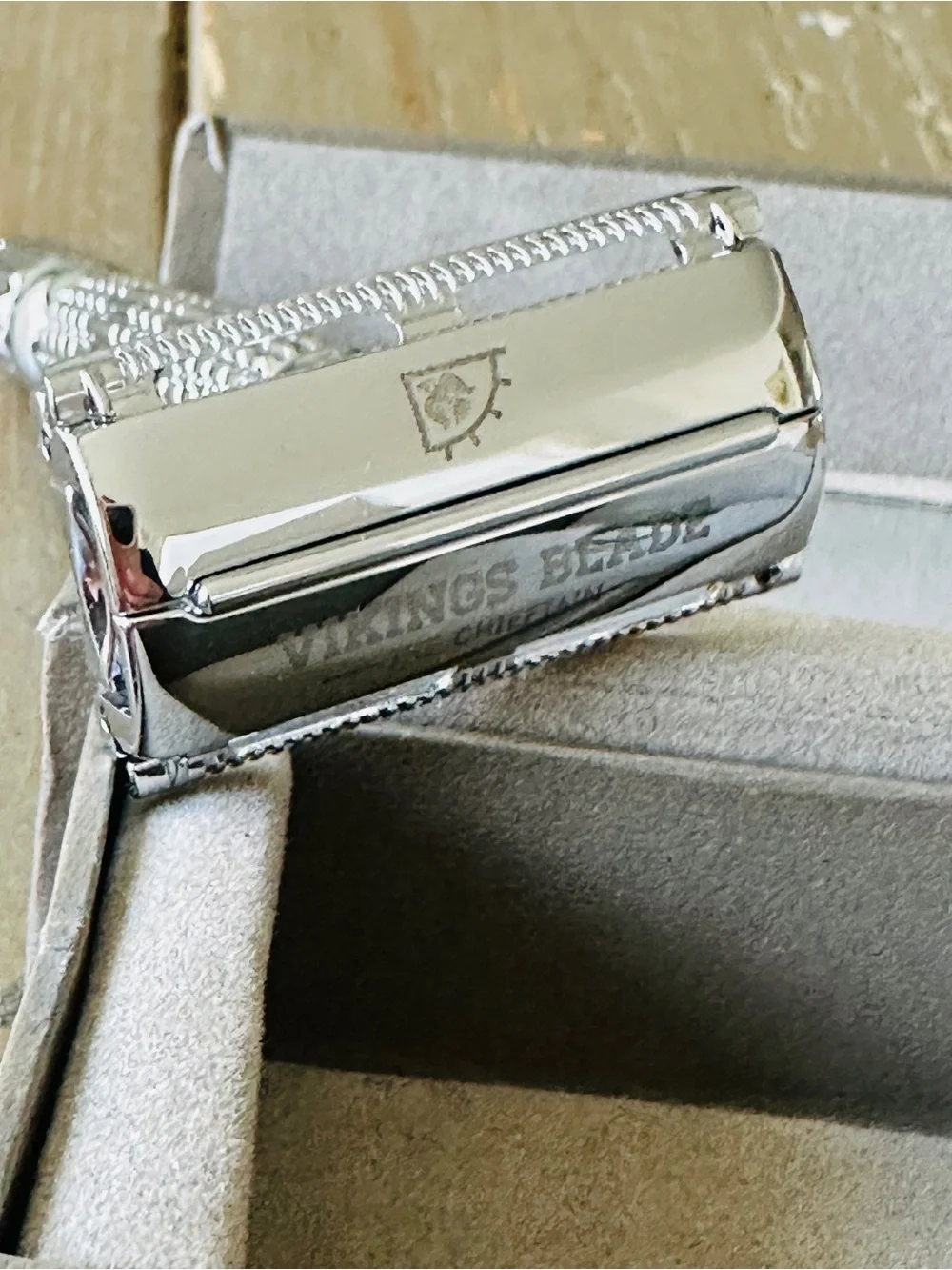 Viking’s Blade Classic Double-Edge Safety Razor - Chrome Finish (Silver)